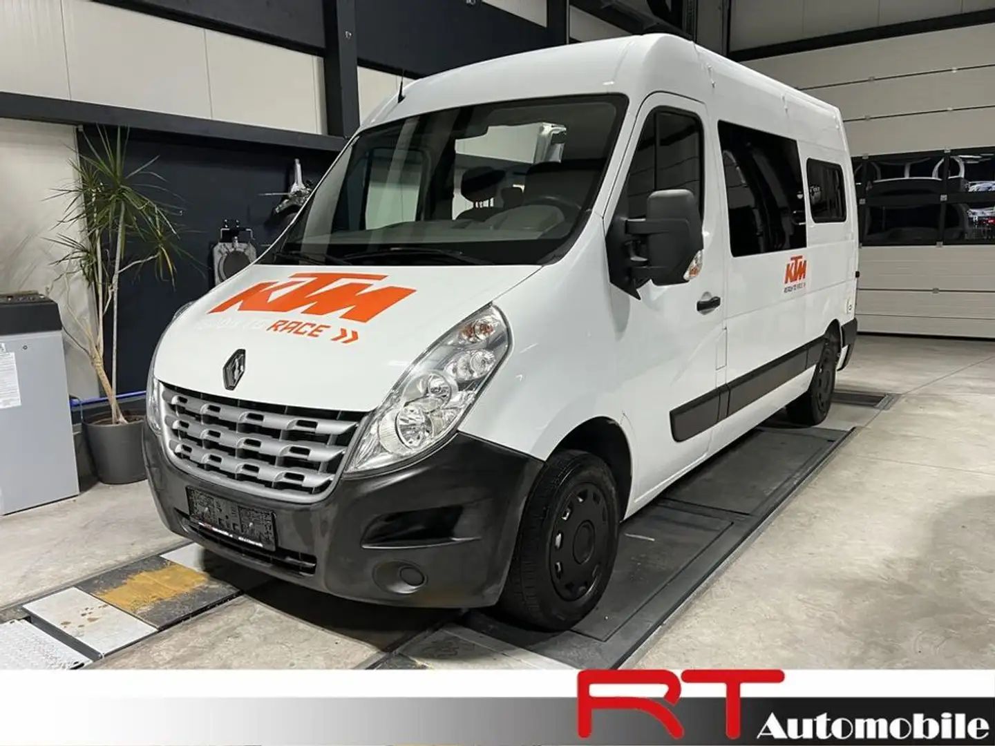 Vehicle image, number 1