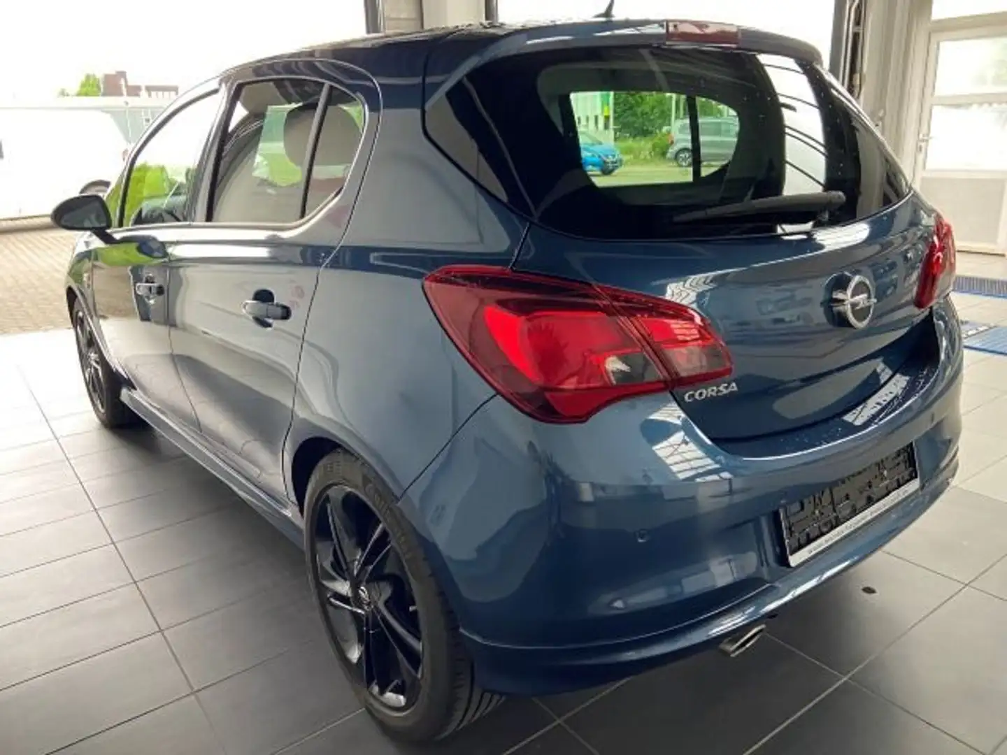 Vehicle image, number 5