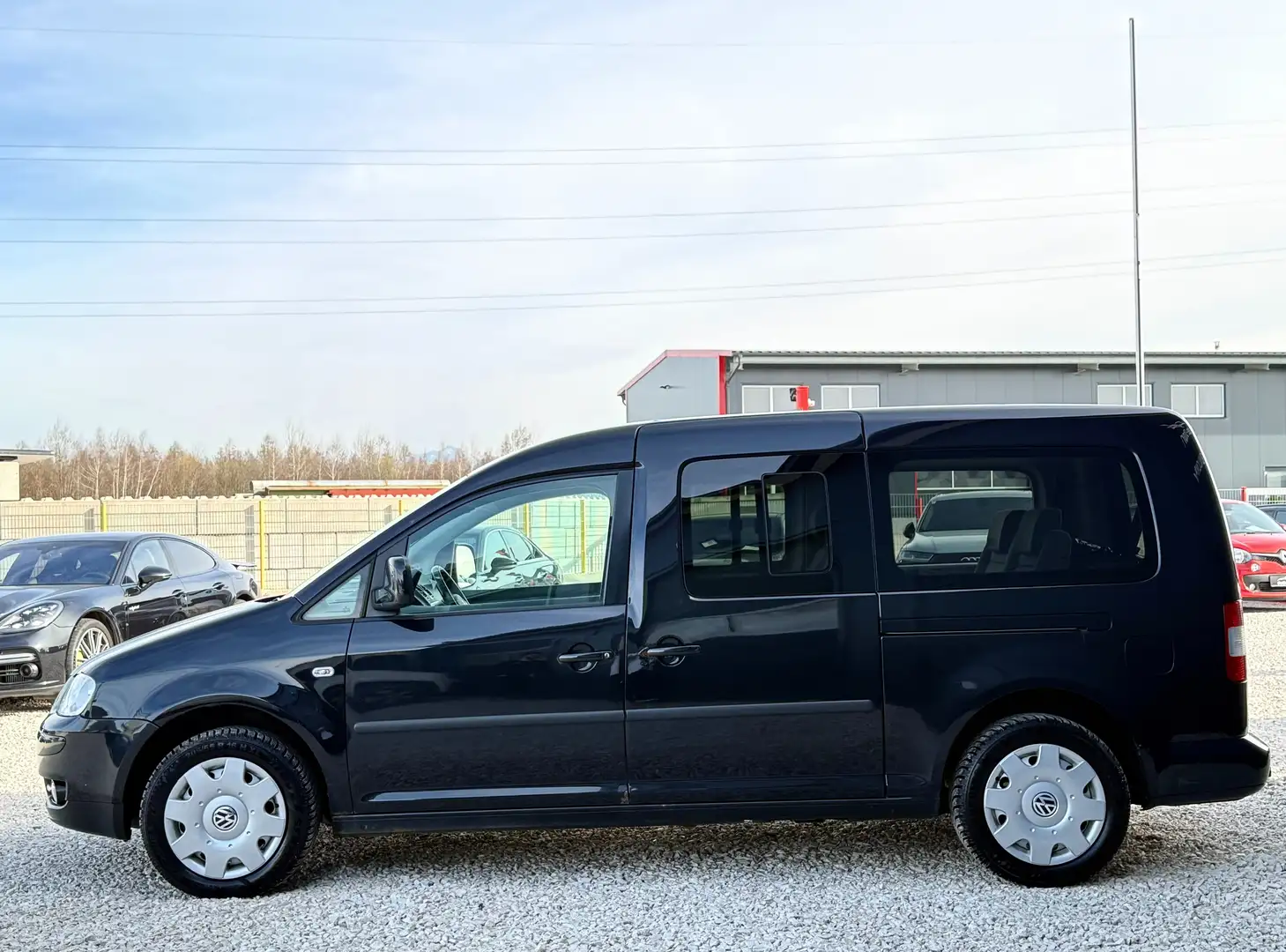 Vehicle image, number 4
