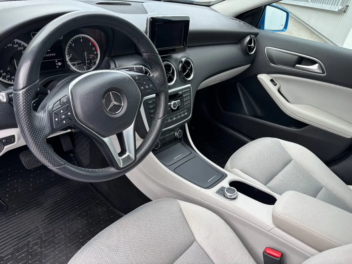 Vehicle image, number 7