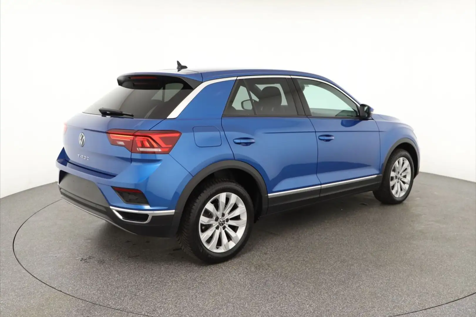 Vehicle image, number 4
