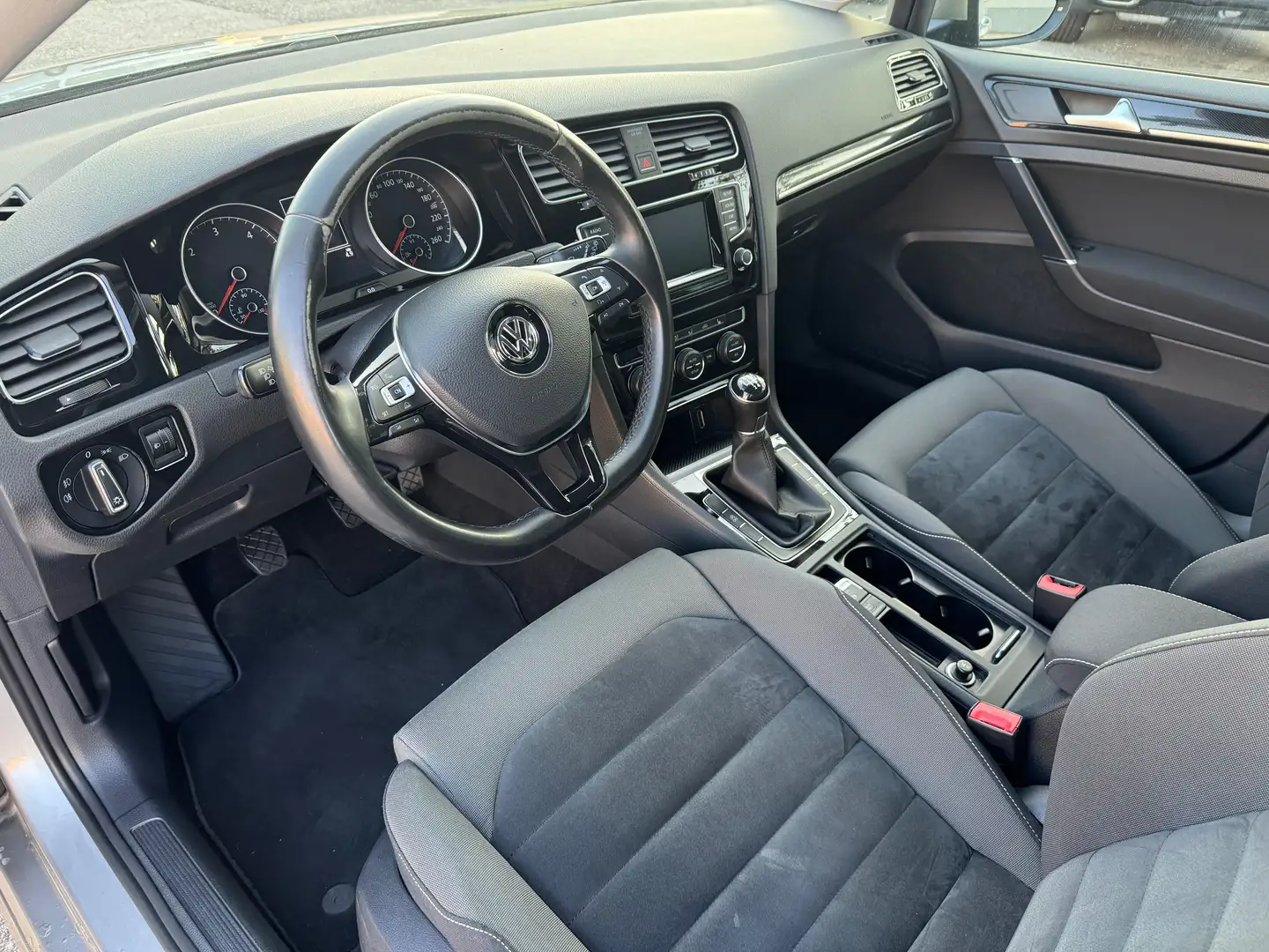 Vehicle image, number 9
