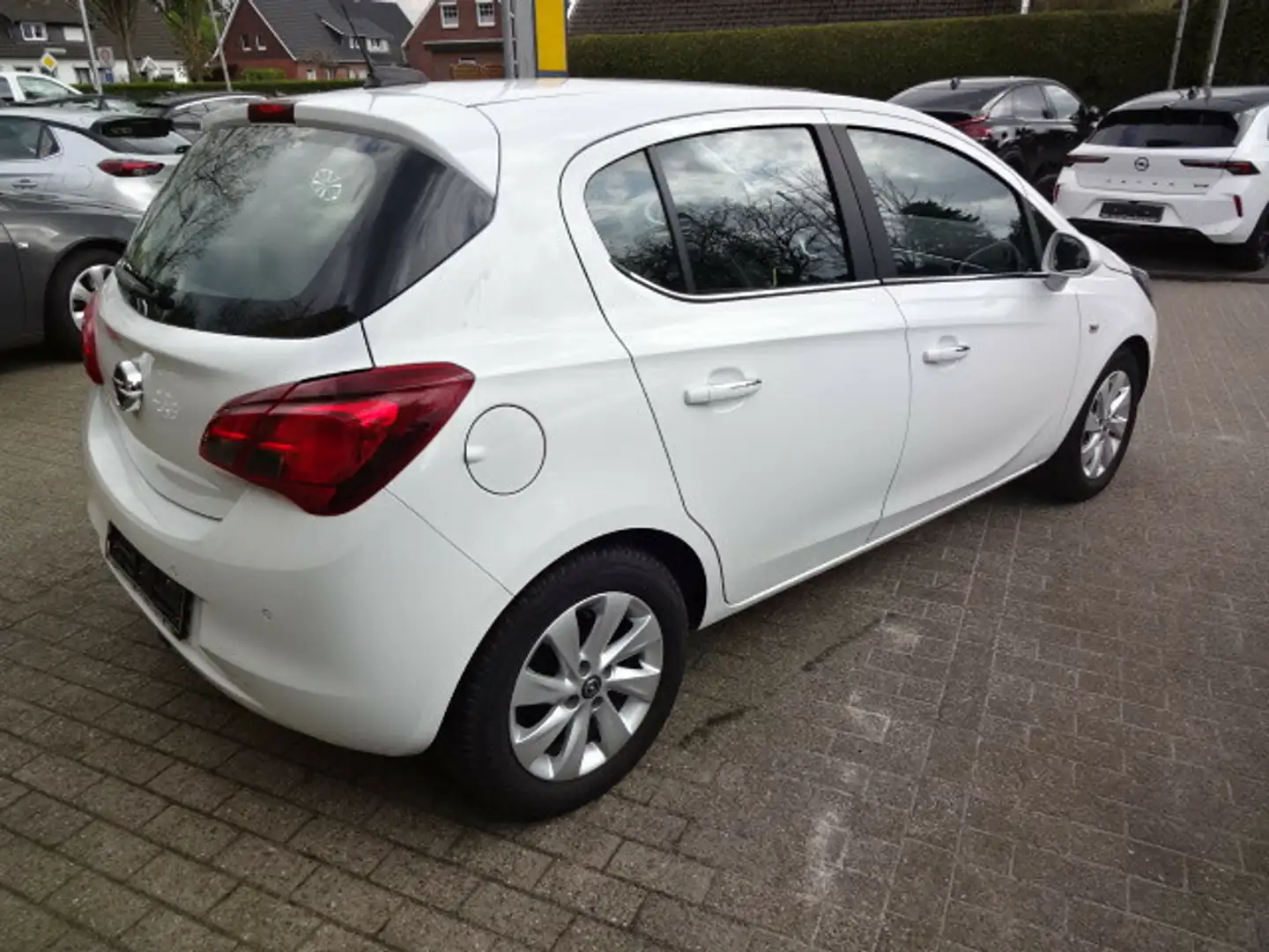 Vehicle image, number 5