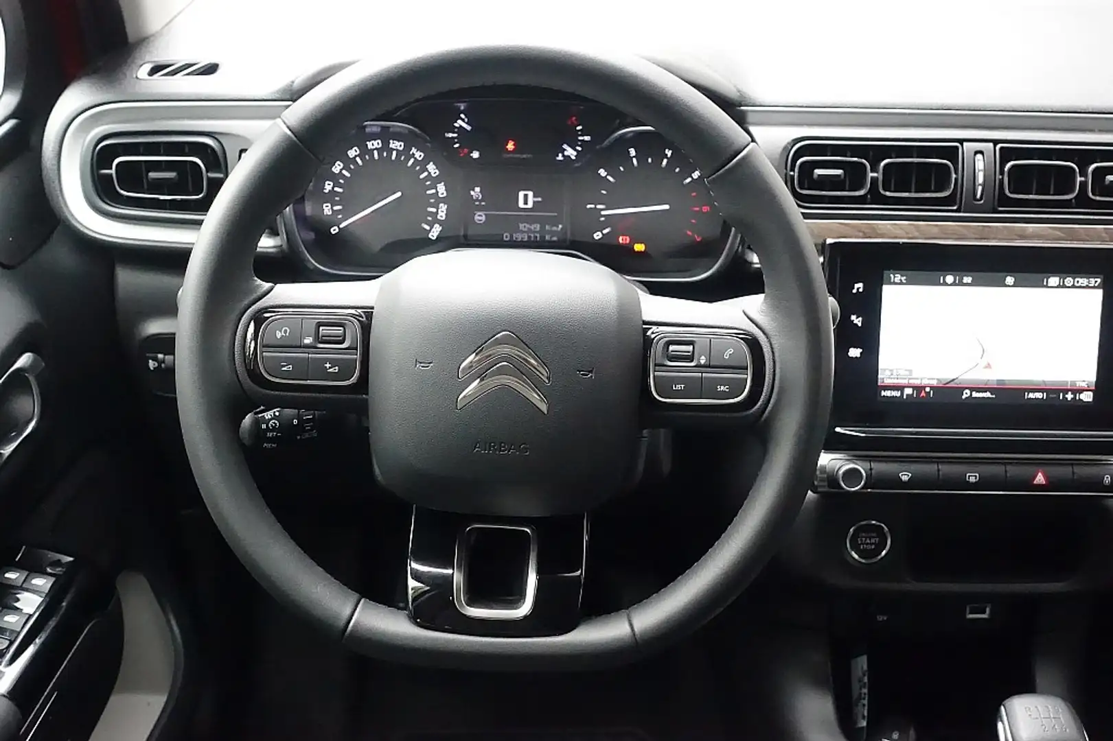 Vehicle image, number 13