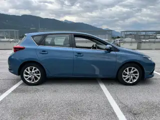 Vehicle image thumbnail, number 6
