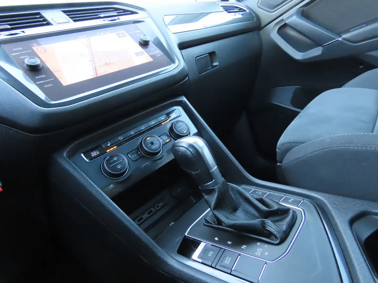 Vehicle image, number 17