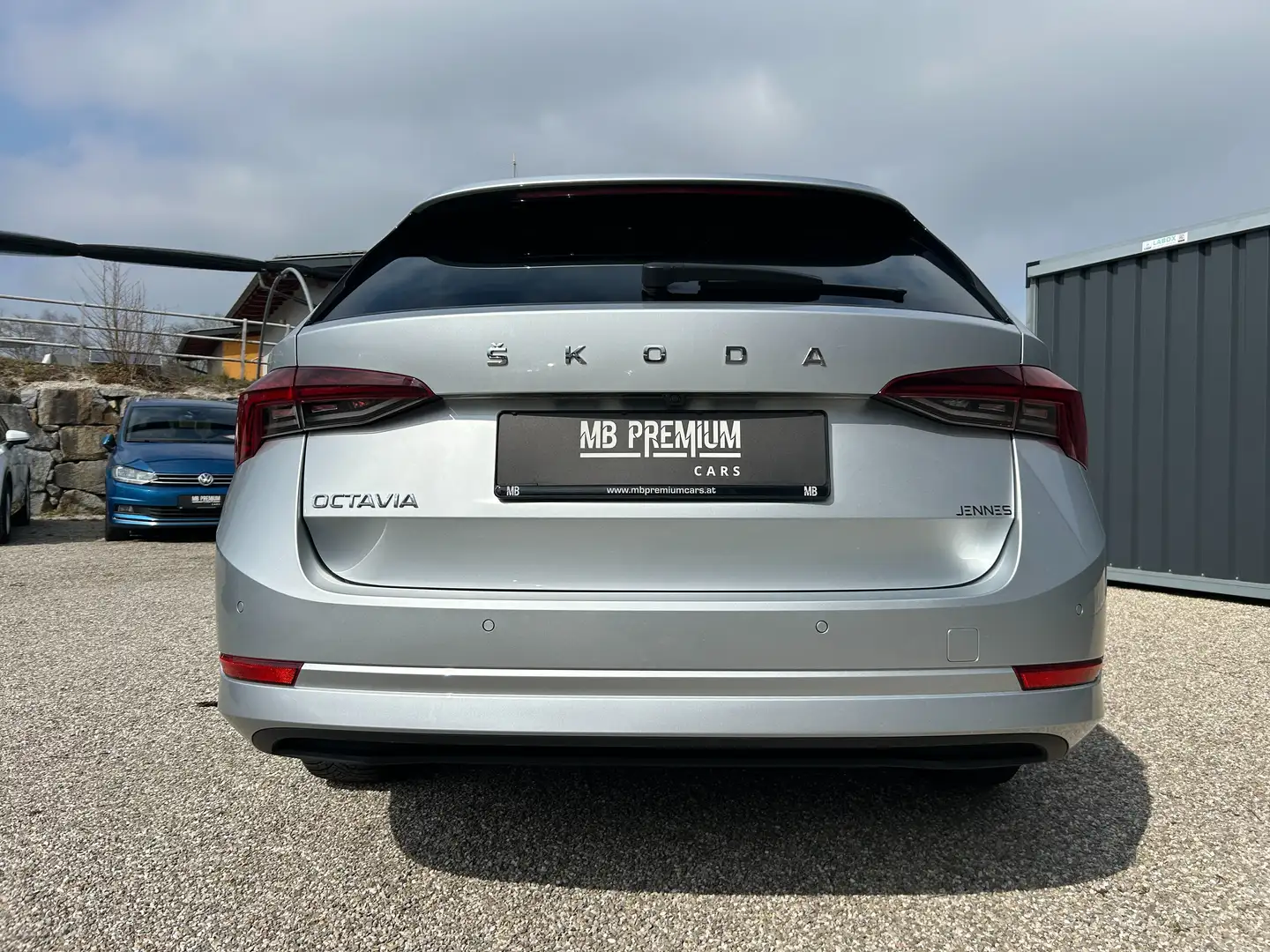 Vehicle image, number 15