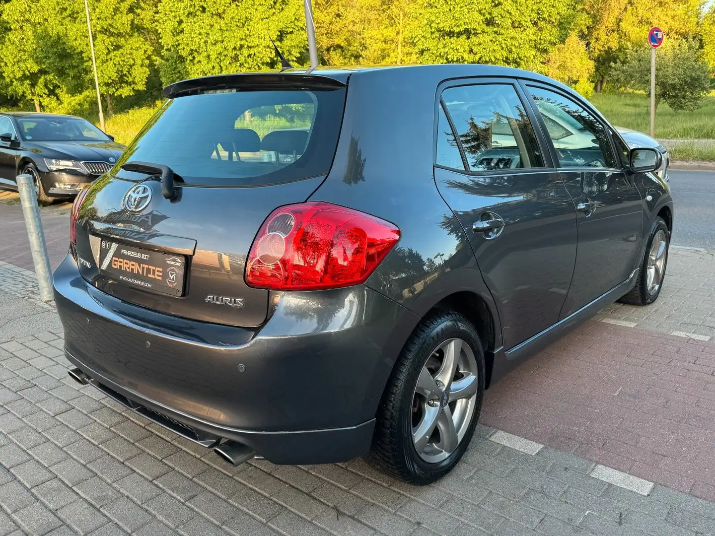 Vehicle image, number 5