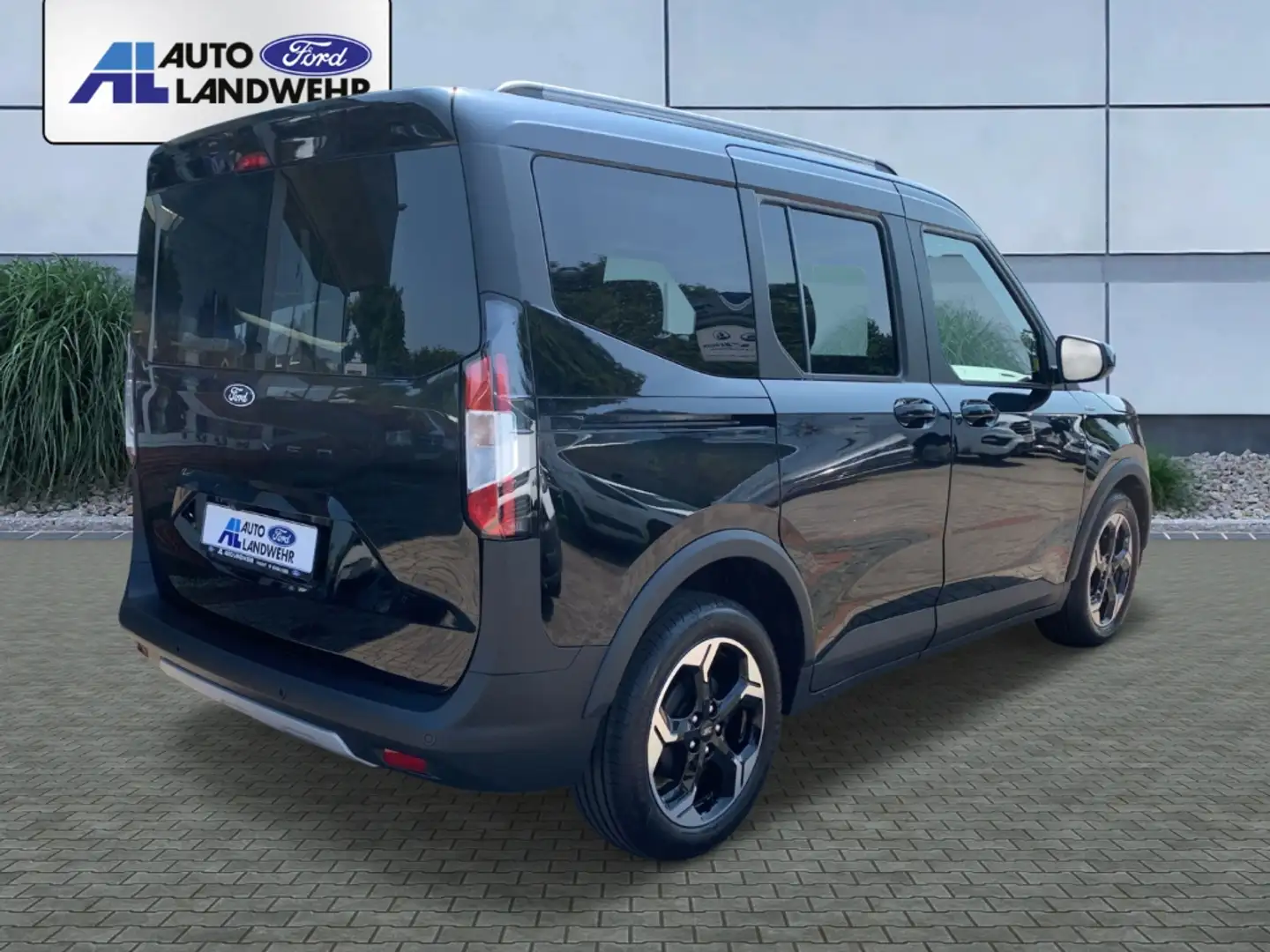 Vehicle image, number 6