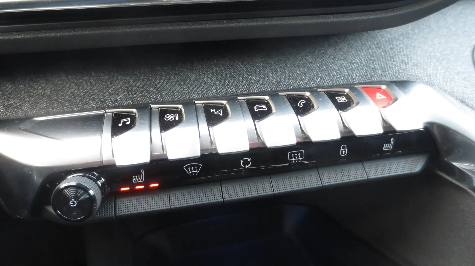 Vehicle image, number 16