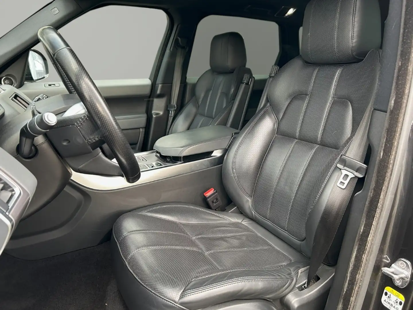 Vehicle image, number 4