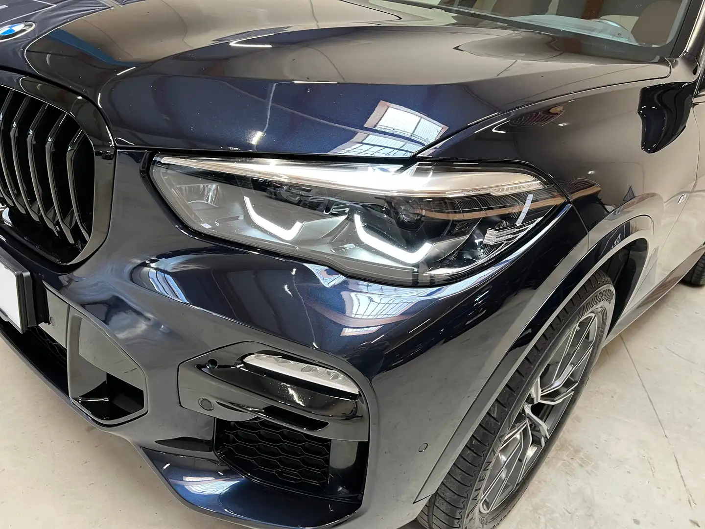 Vehicle image, number 5