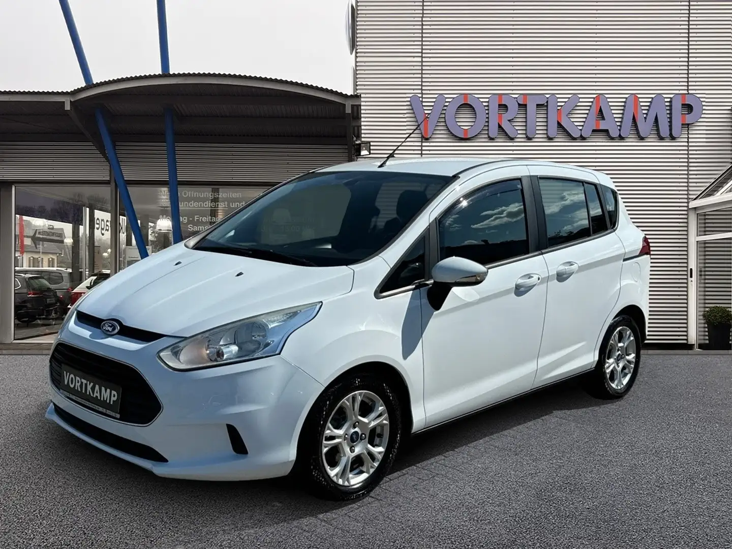 Vehicle image, number 2
