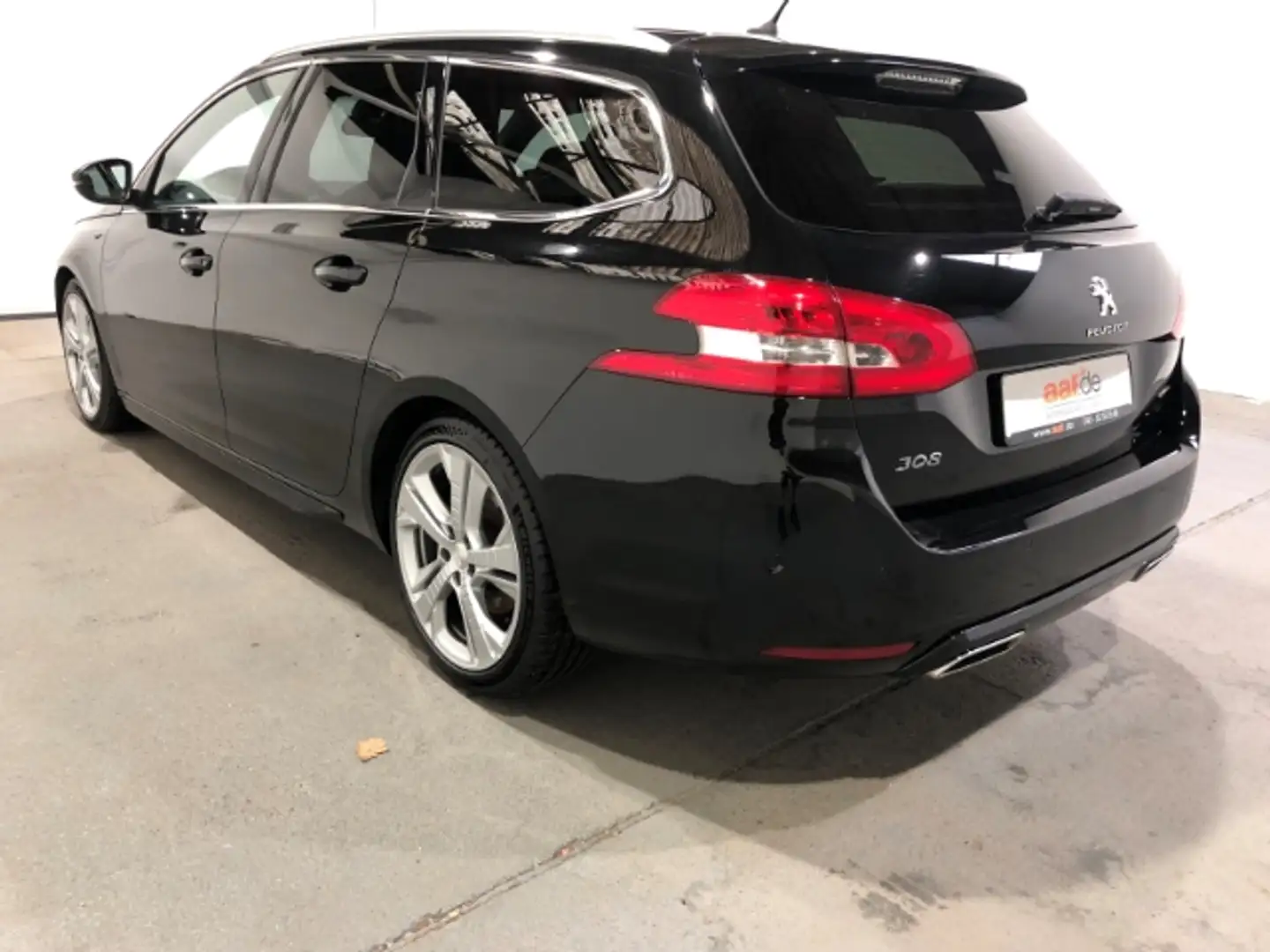 Vehicle image, number 2