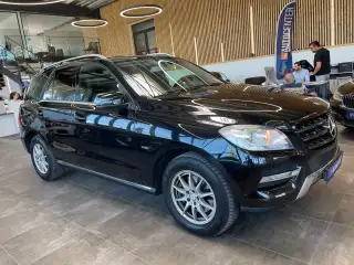 Vehicle image thumbnail, number 3