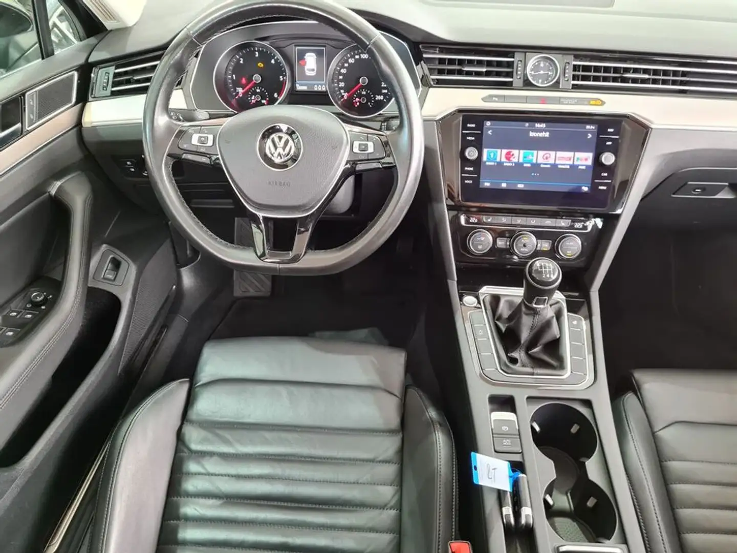 Vehicle image, number 11