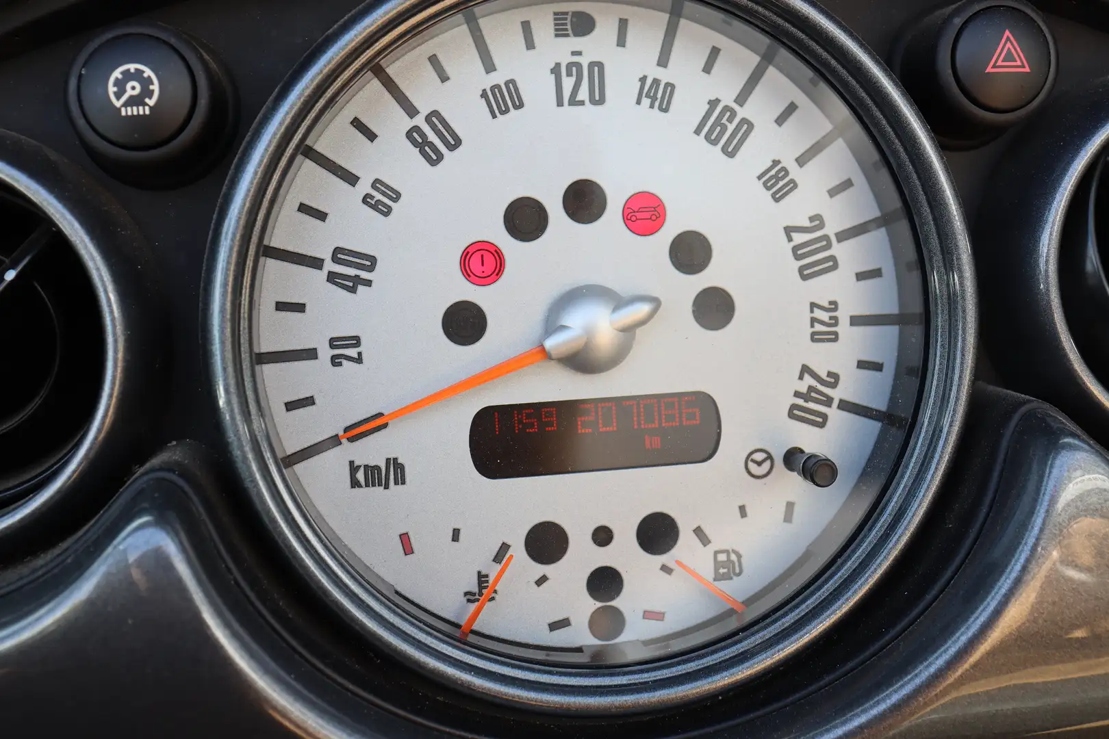 Vehicle image, number 9
