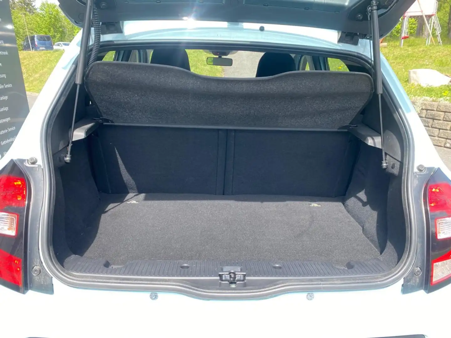 Vehicle image, number 7