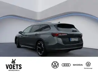 Vehicle image thumbnail, number 3