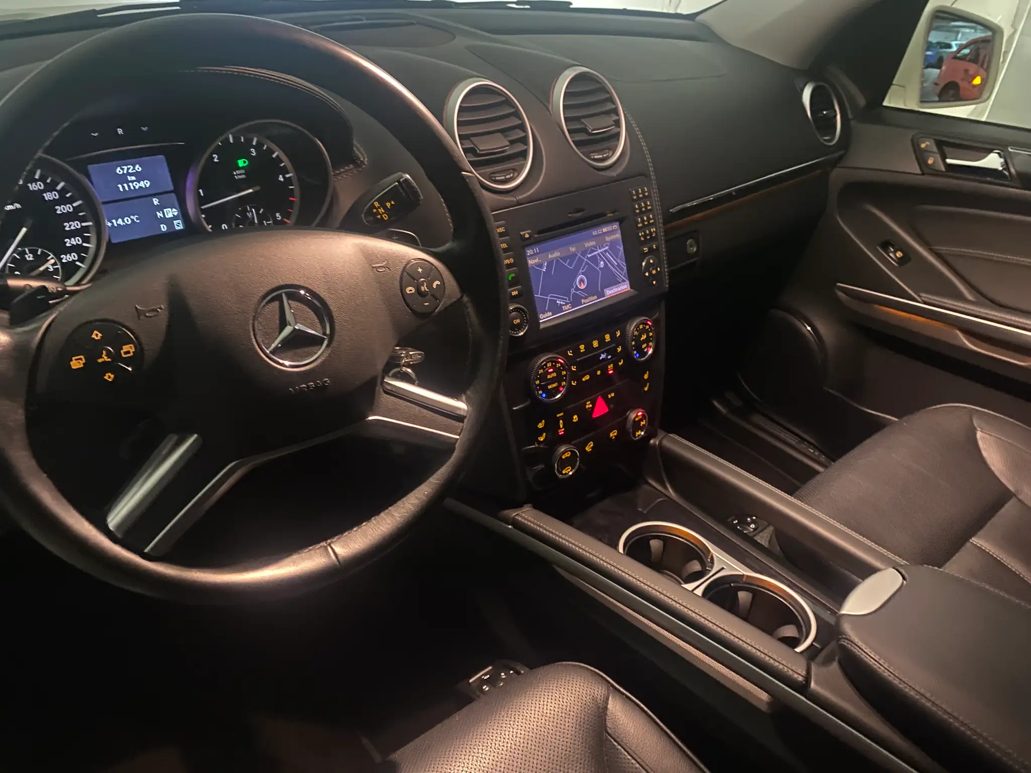 Vehicle image, number 8