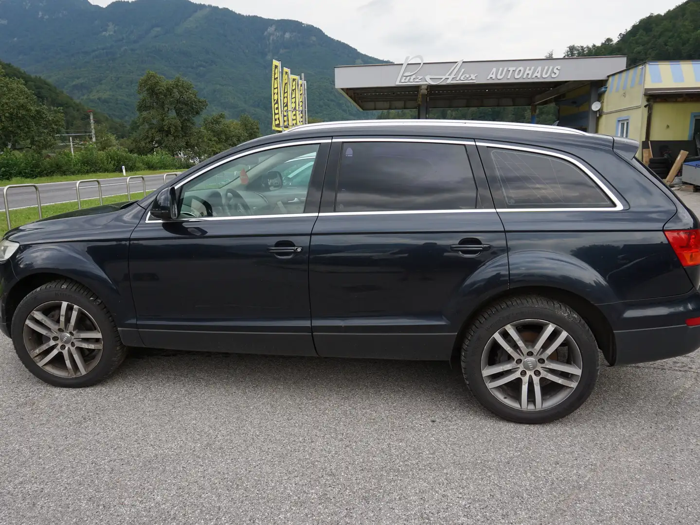 Vehicle image, number 3