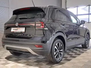Vehicle image thumbnail, number 4