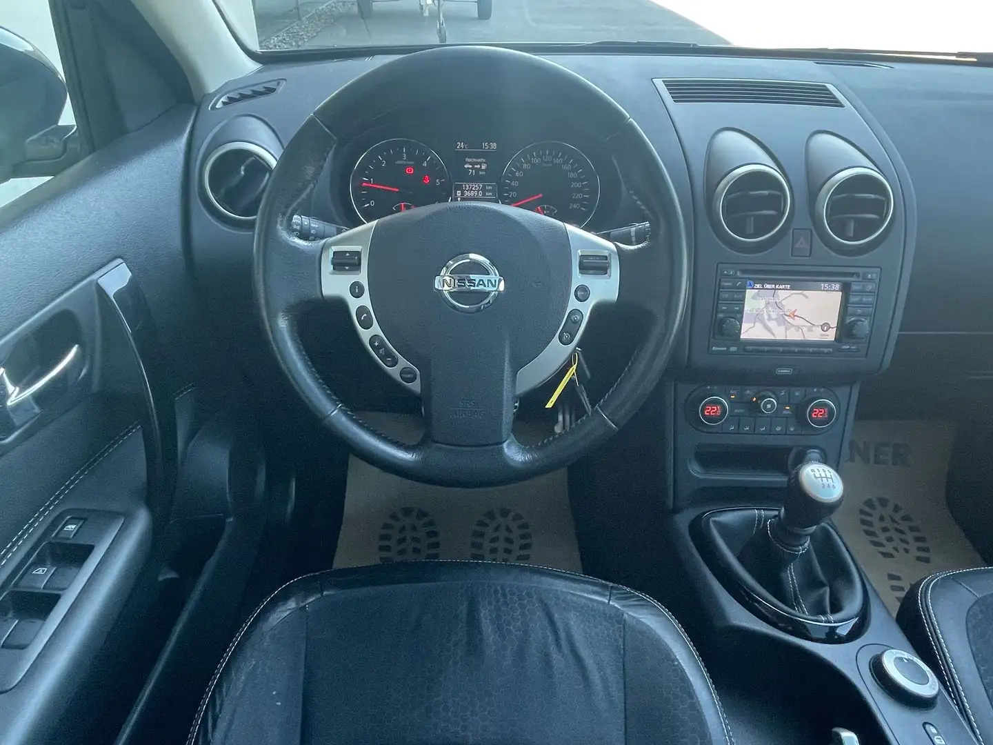 Vehicle image, number 13