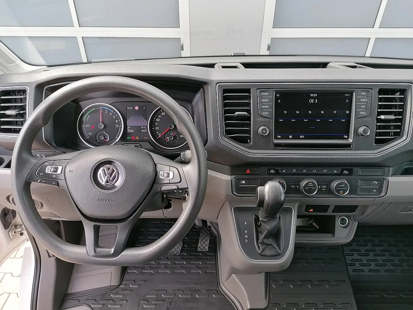Vehicle image, number 10