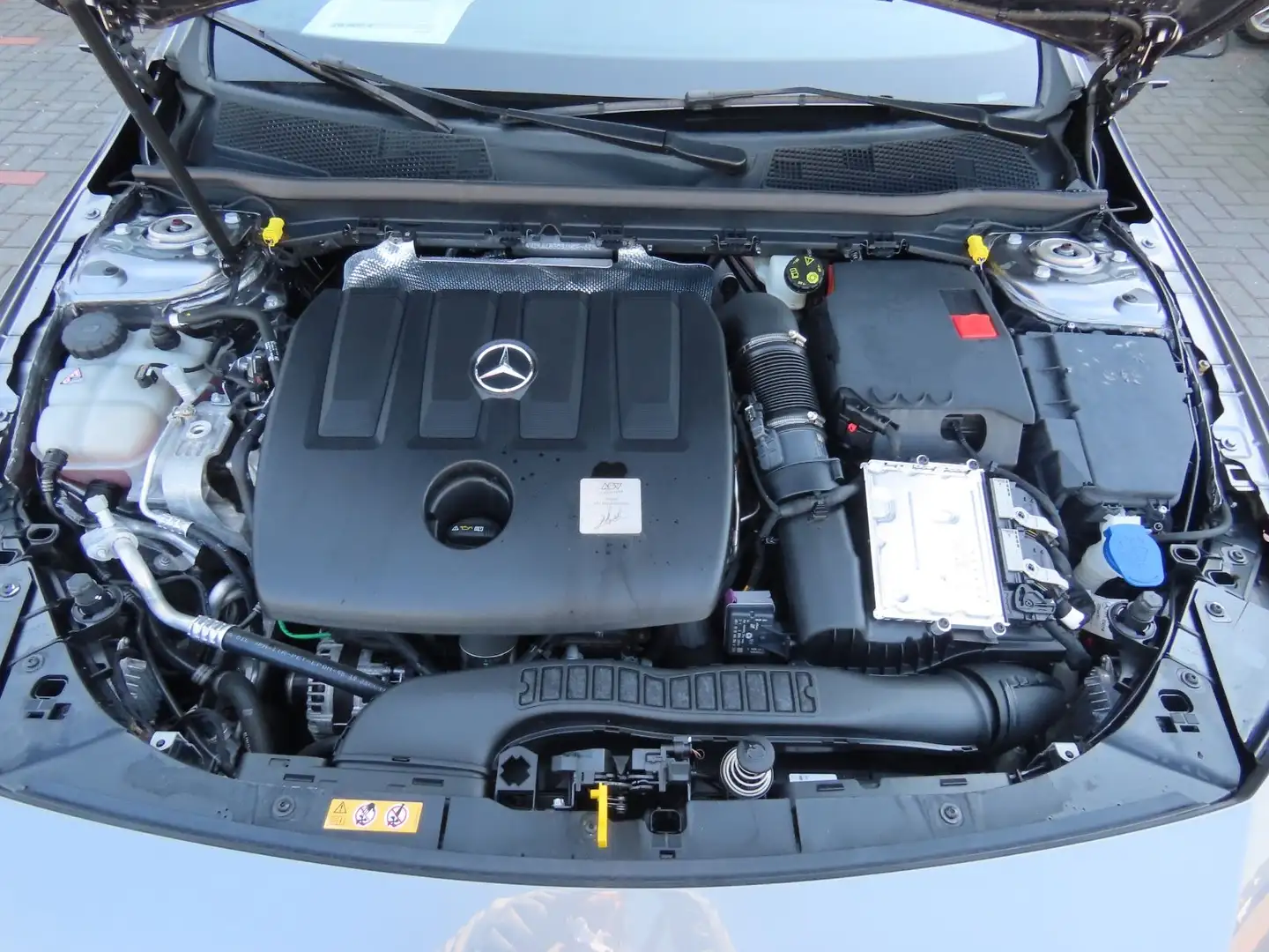 Vehicle image, number 19