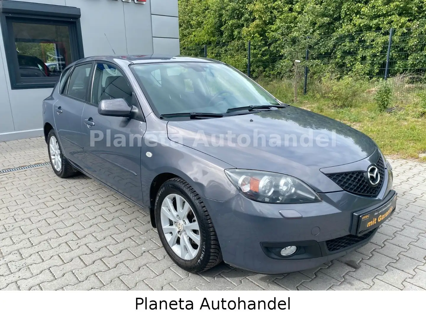 Vehicle image, number 4