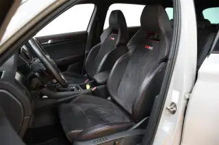 Vehicle image thumbnail, number 4