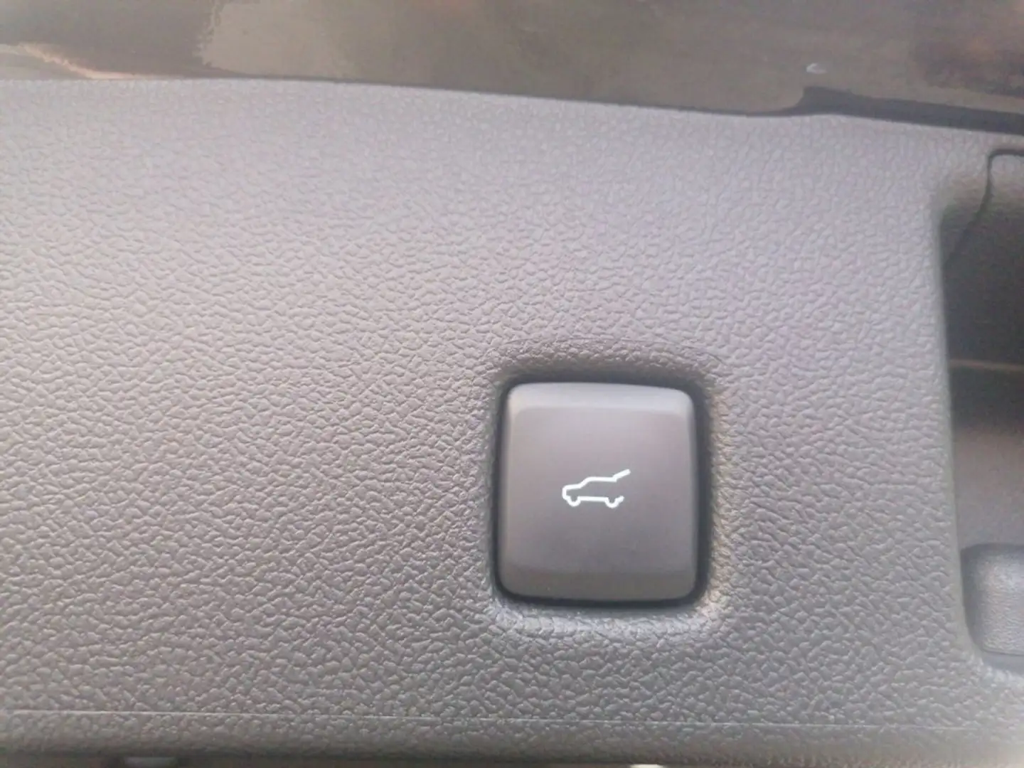 Vehicle image, number 17