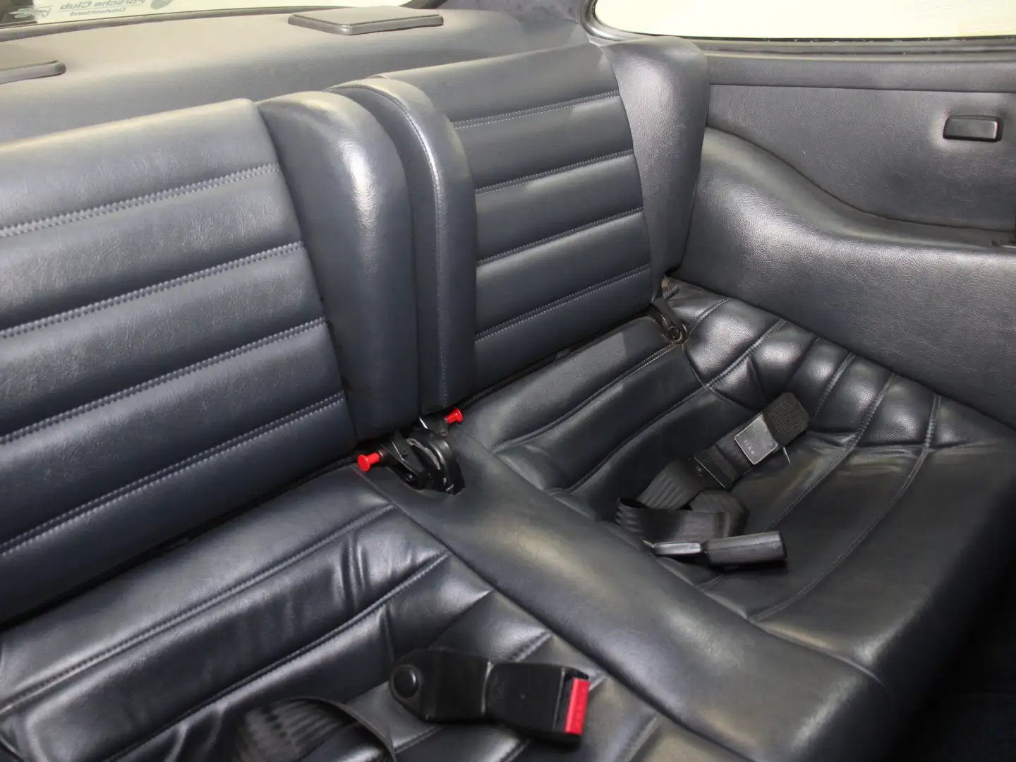 Vehicle image, number 8