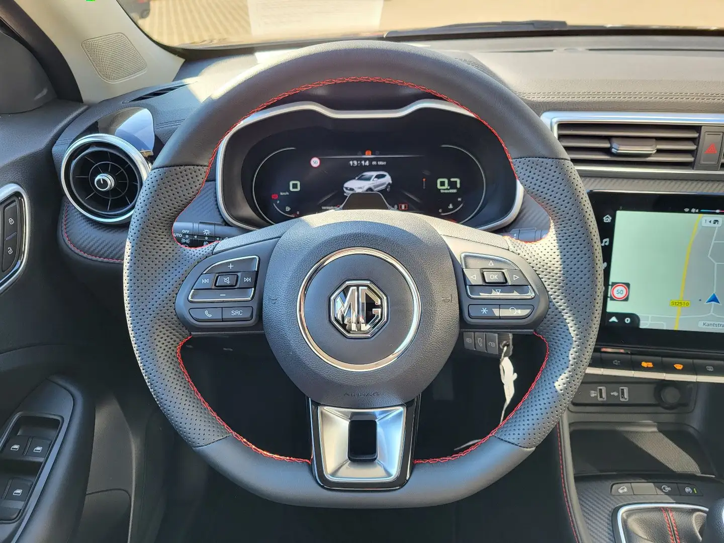 Vehicle image, number 13