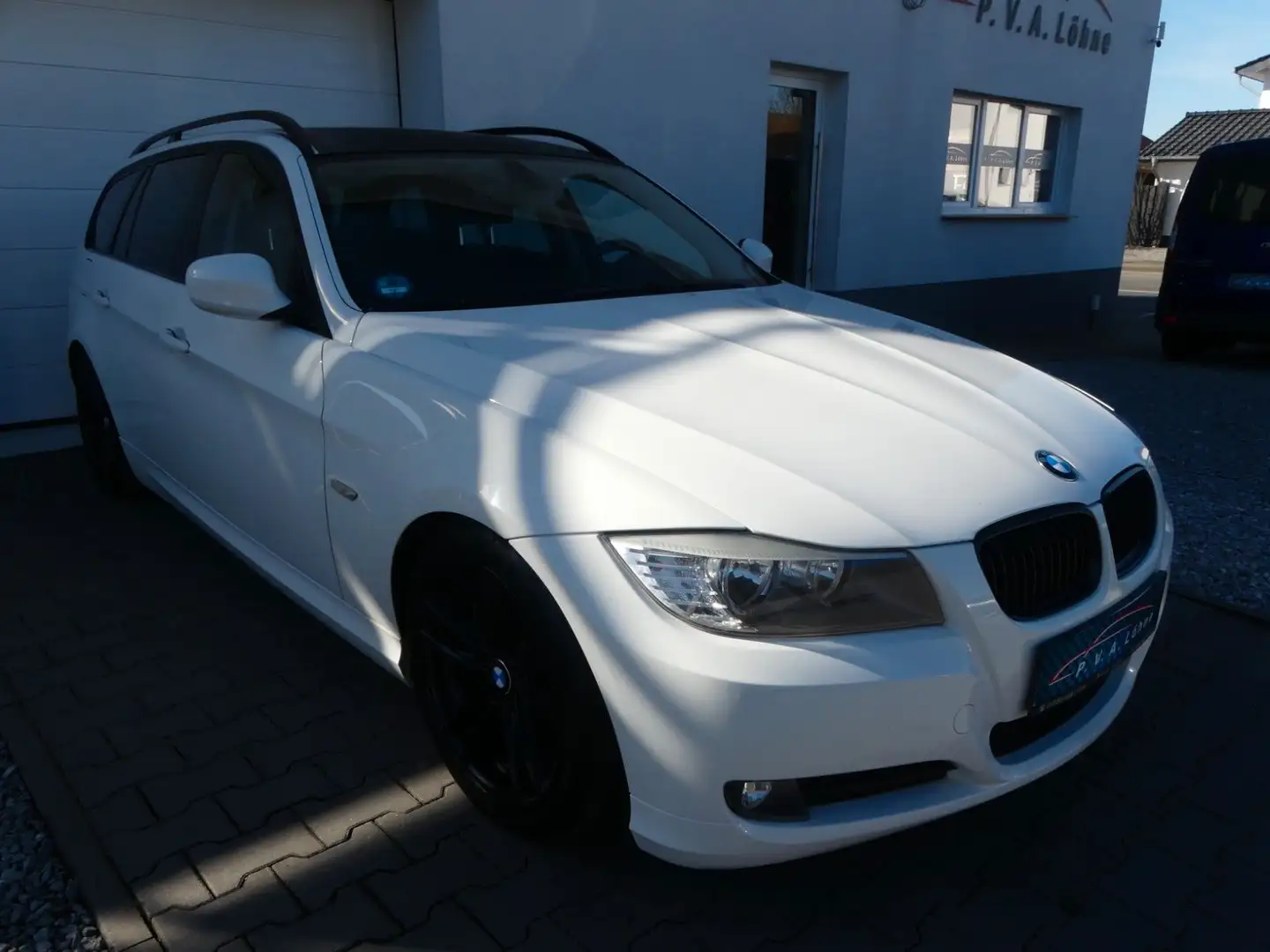 Vehicle image, number 1