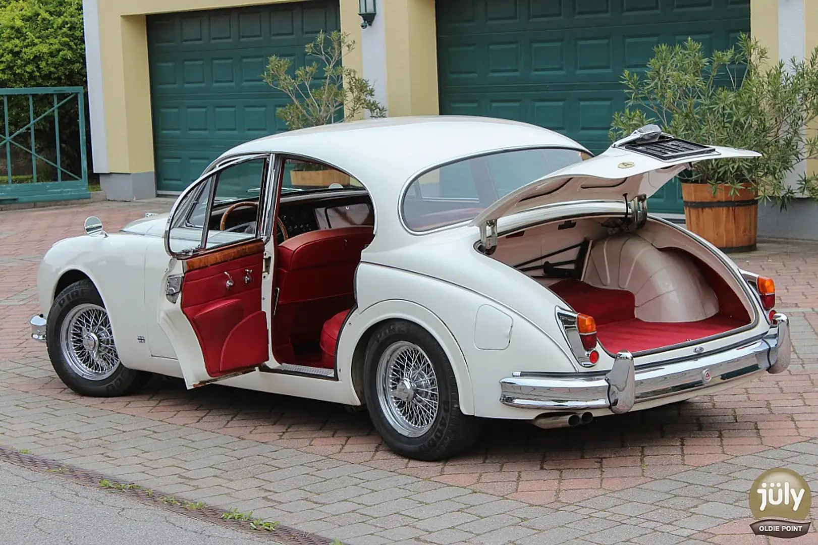 Vehicle image, number 8