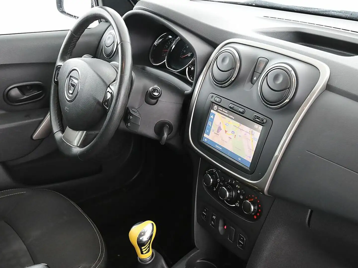 Vehicle image, number 11