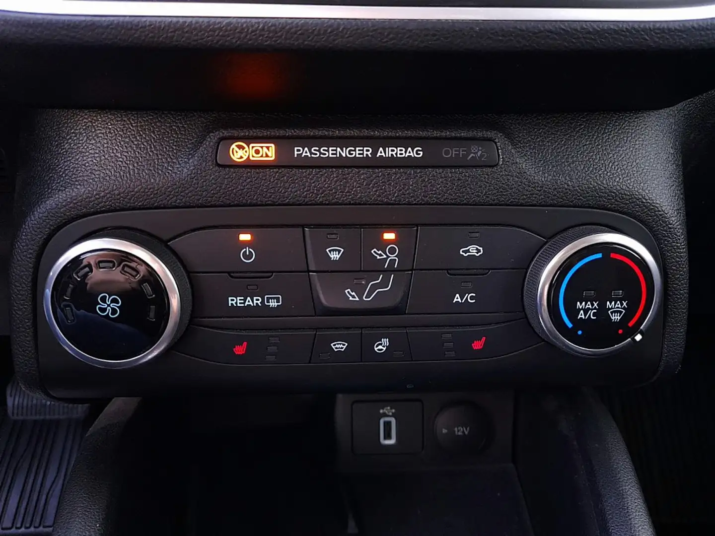 Vehicle image, number 6