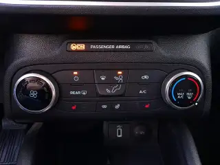 Vehicle image thumbnail, number 6