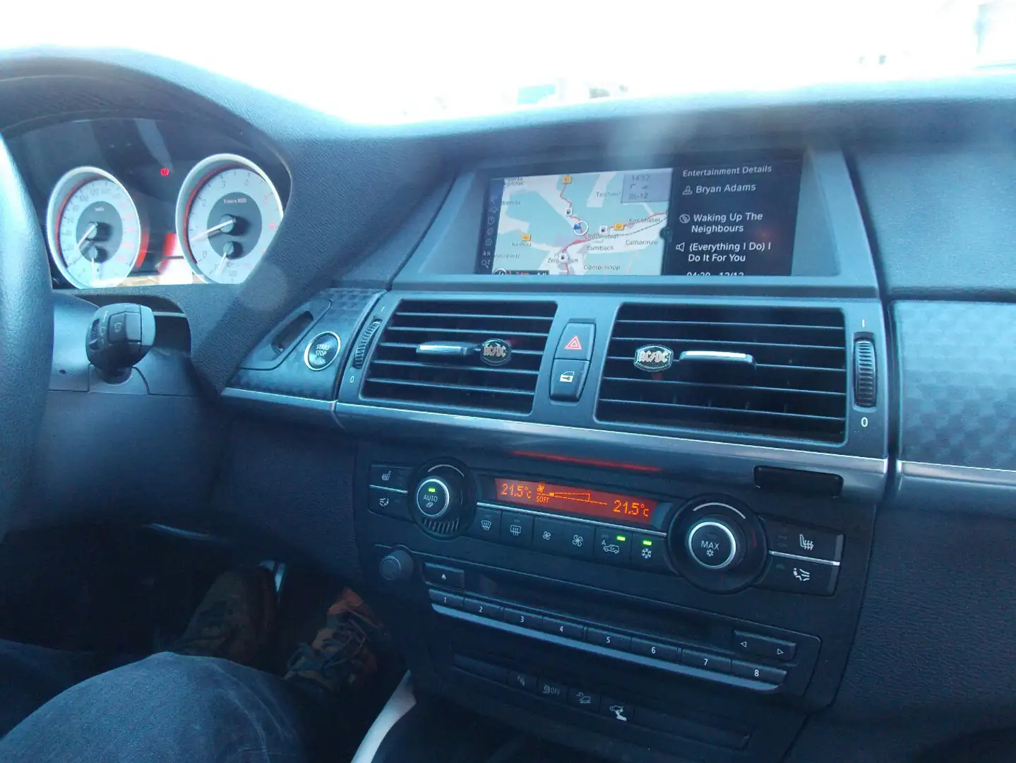 Vehicle image, number 15