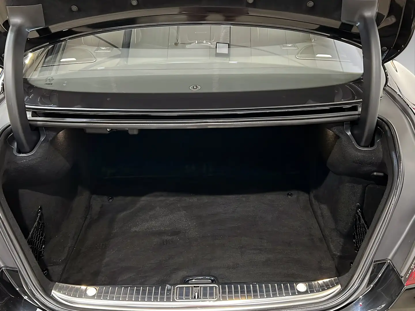 Vehicle image, number 8