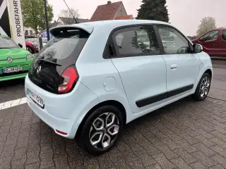 Vehicle image thumbnail, number 5