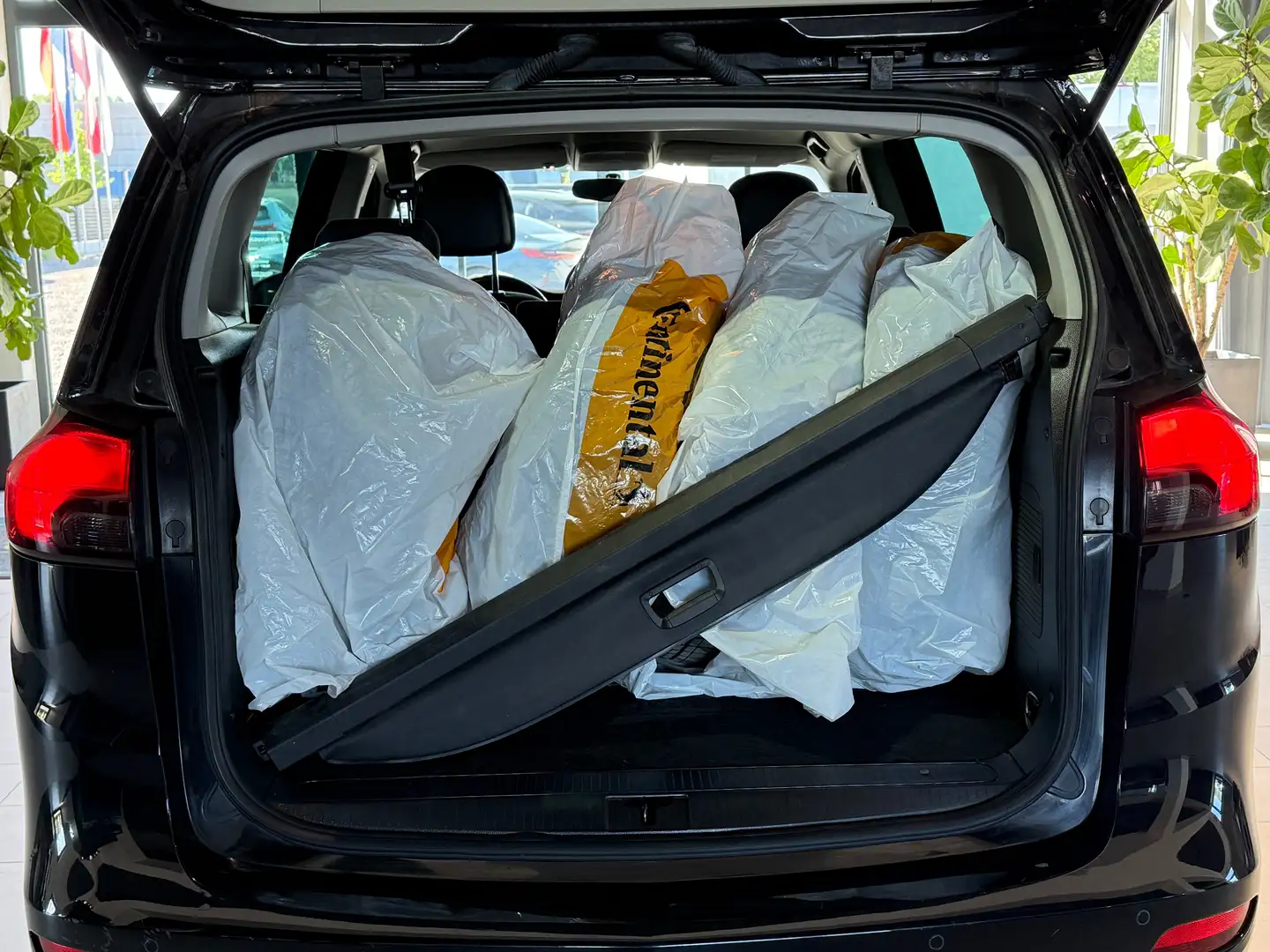 Vehicle image, number 5