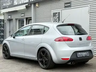 Vehicle image thumbnail, number 6
