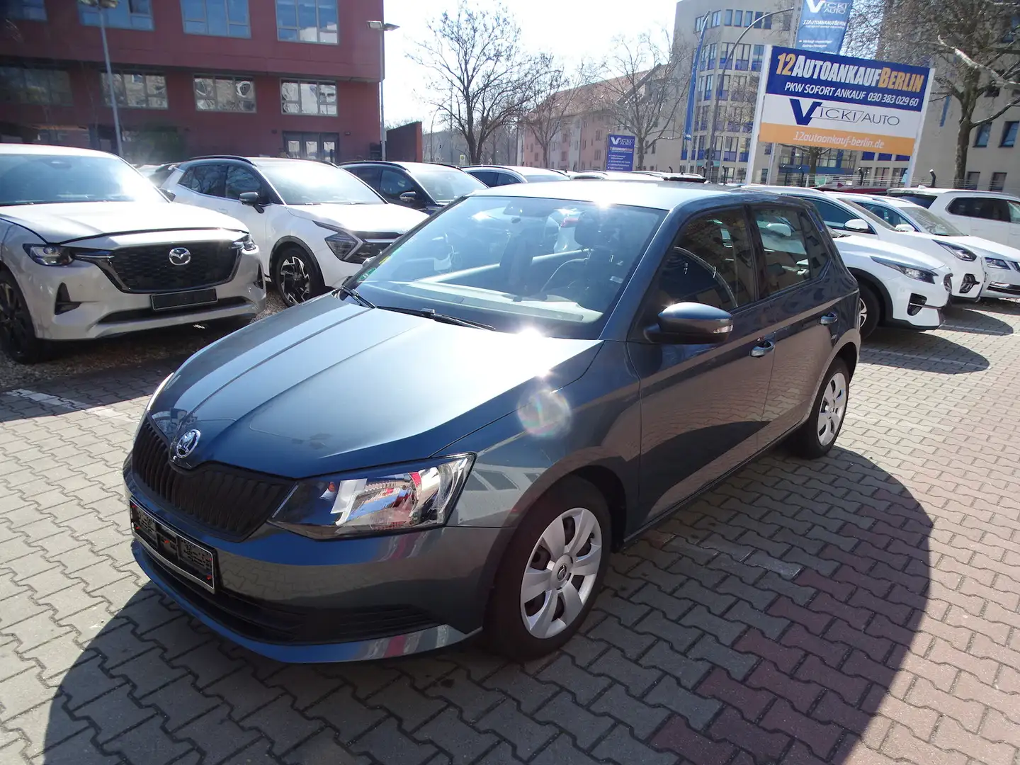 Vehicle image, number 1