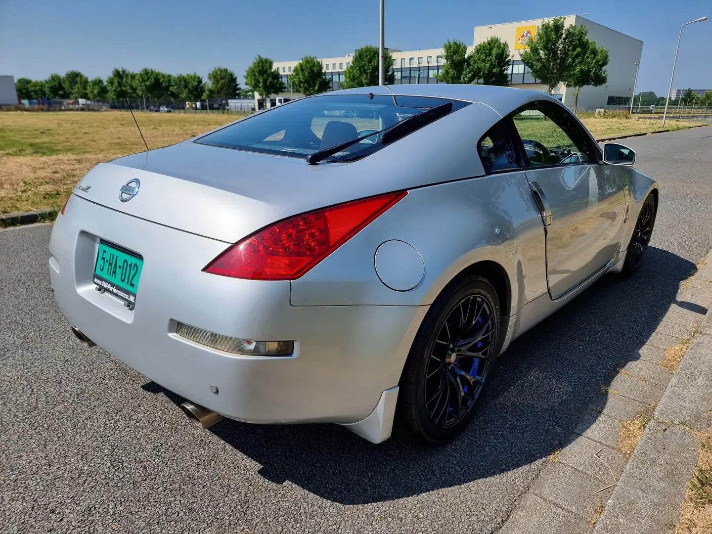 Vehicle image, number 8