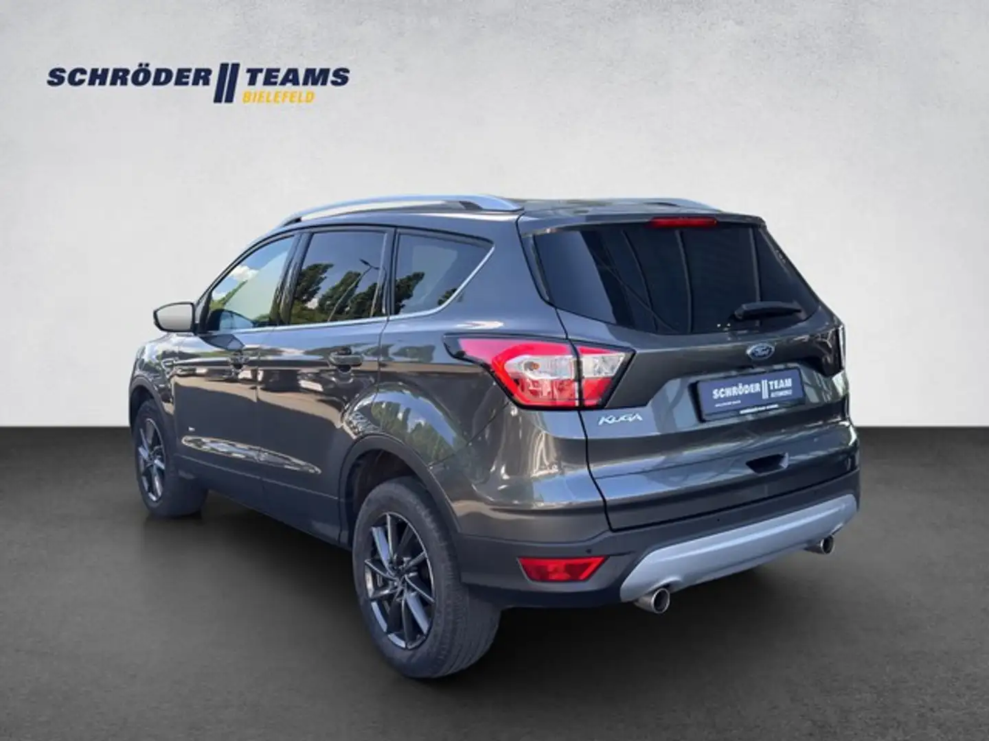 Vehicle image, number 3