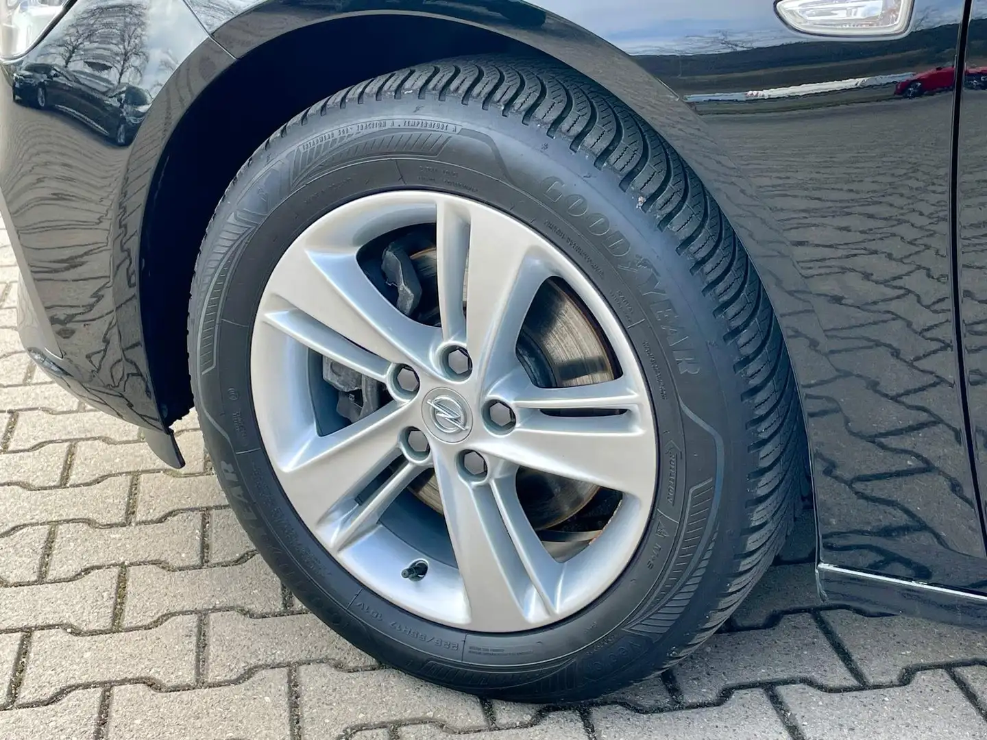 Vehicle image, number 9