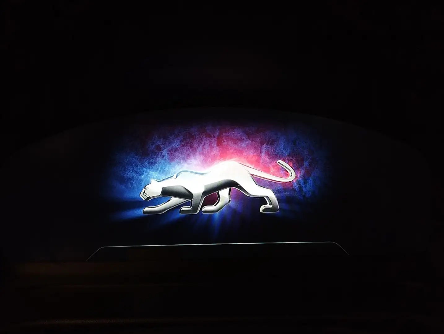 Vehicle image, number 14