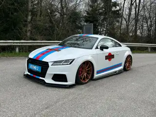 Vehicle image thumbnail, number 3